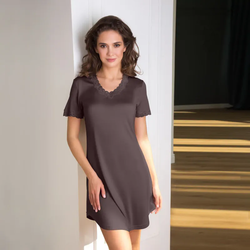 Lady Avenue Strikket Silke Nattkjole Kort Arm Coffee Bean