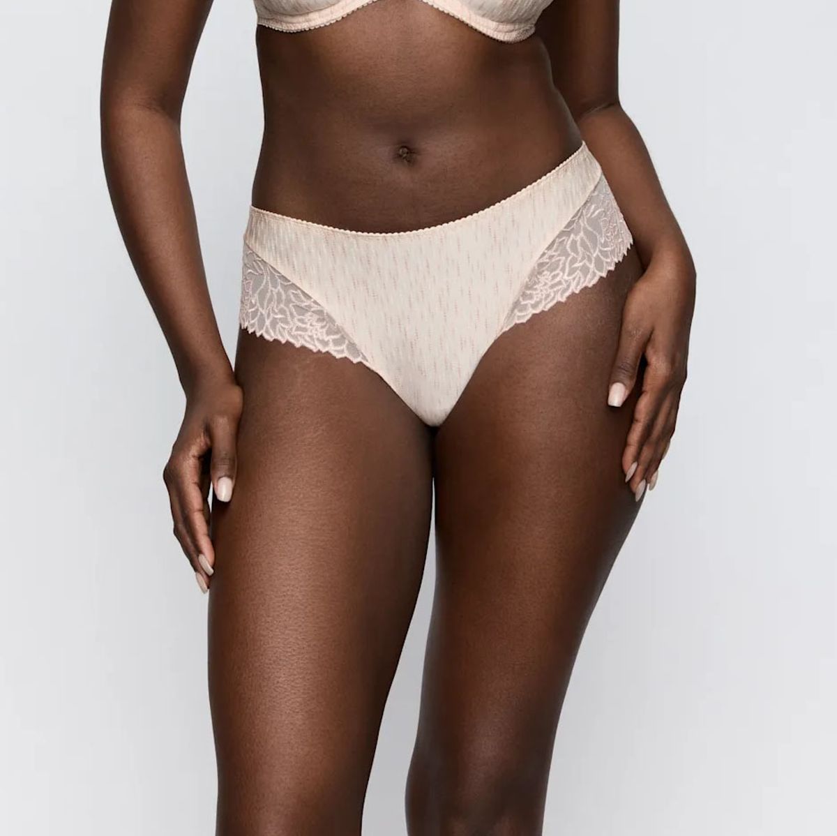 PrimaDonna Monterrey Luxury String - Venus