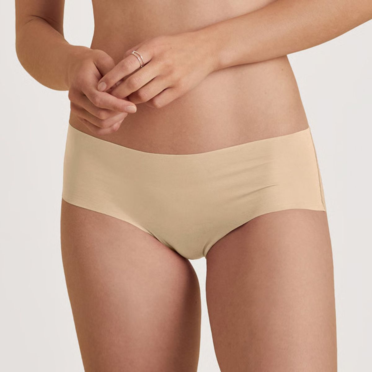 Calida Natural Skin Seamless Panty Dune Beige